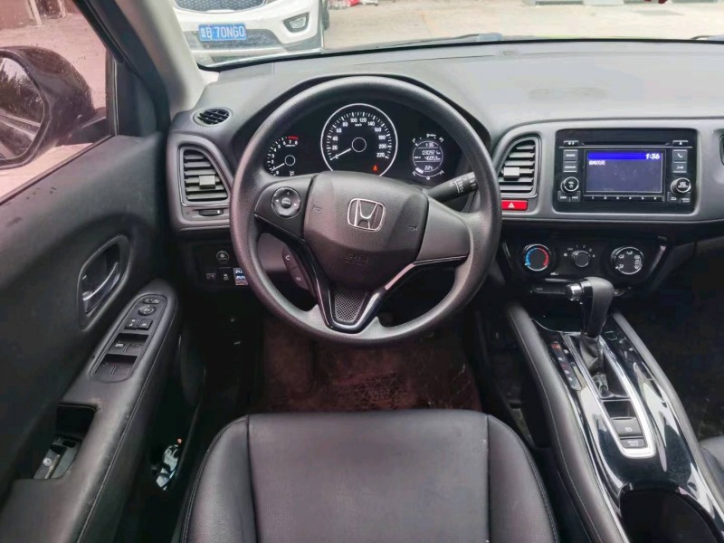 青岛17年本田缤智6