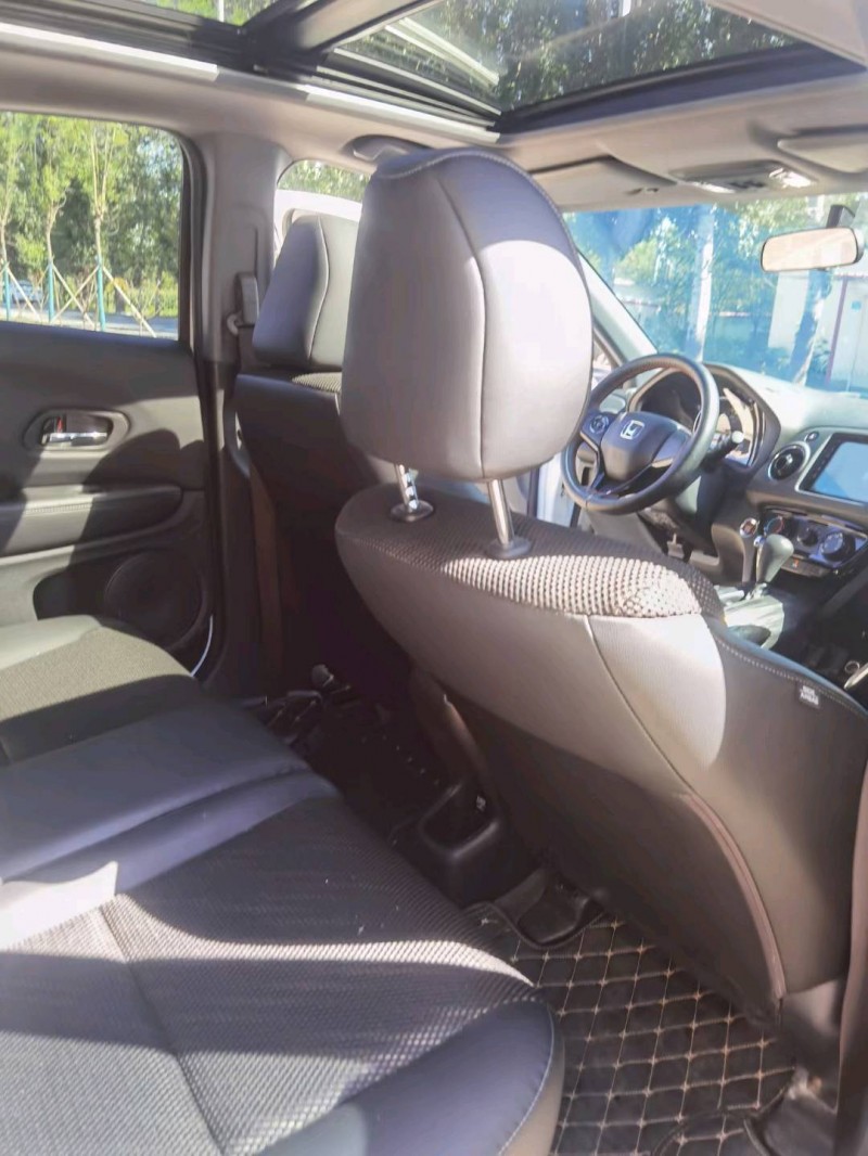 保定17年本田XRV8