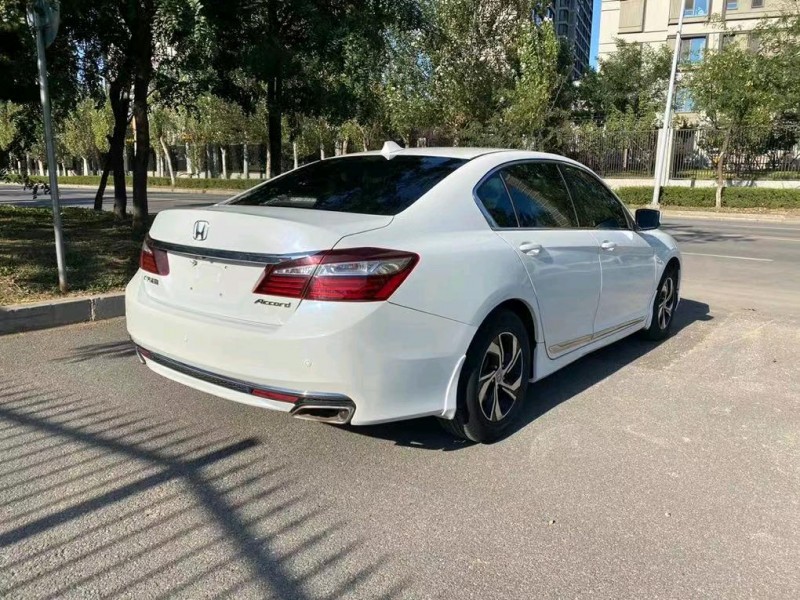 沈阳16年本田雅阁3