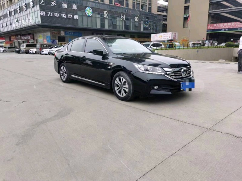 济南16年本田雅阁2