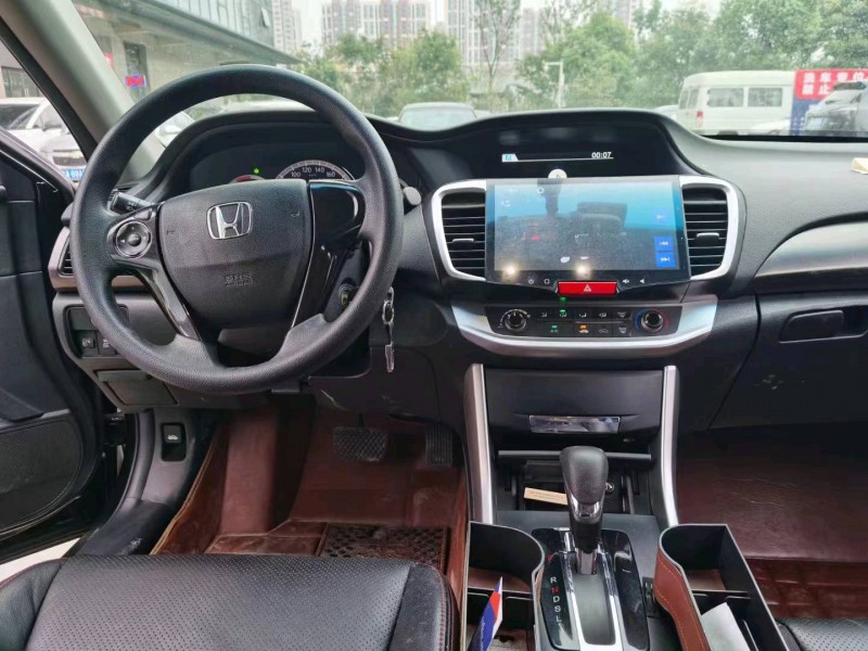 济南16年本田雅阁6