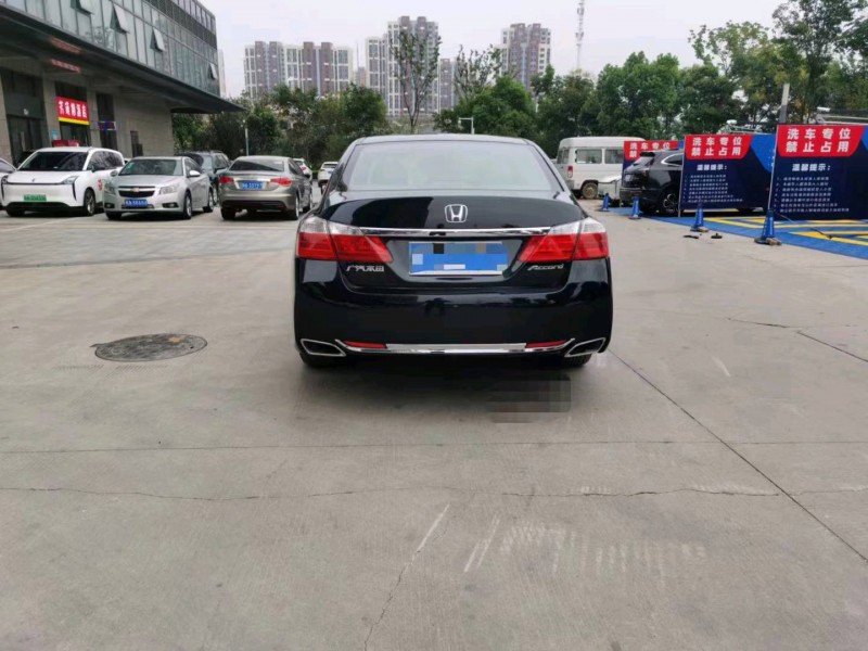 济南16年本田雅阁9