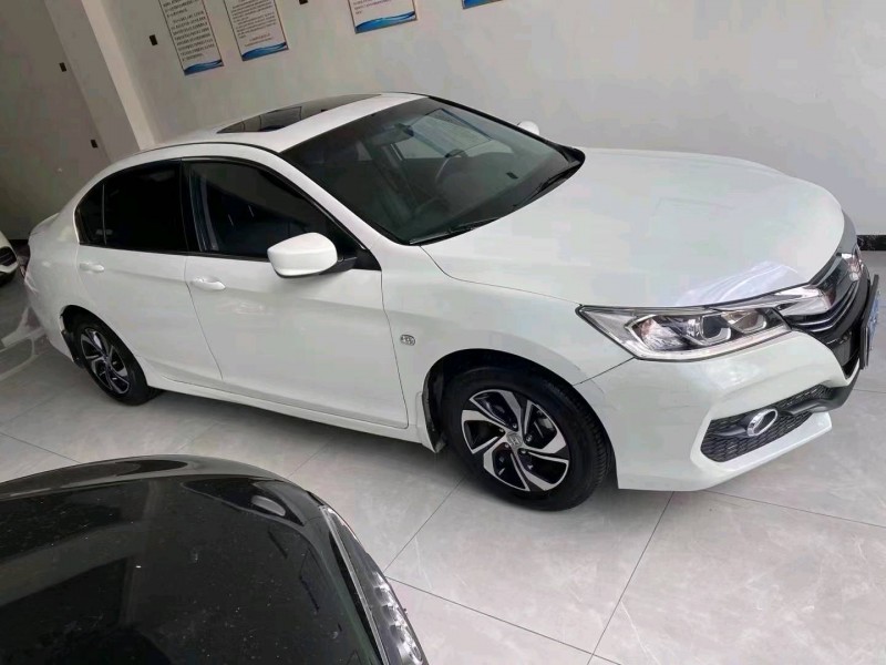 济南17年本田雅阁2