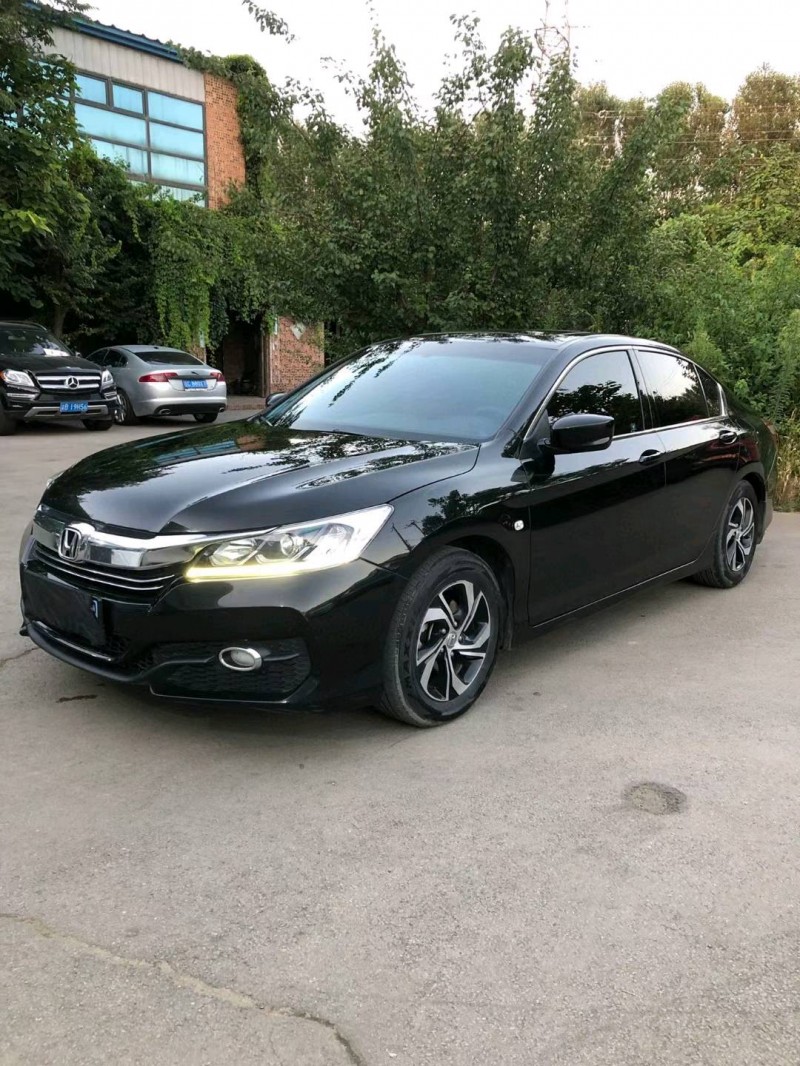 沈阳17年本田雅阁2