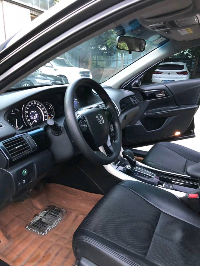 沈阳17年本田雅阁6