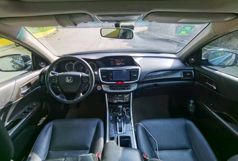 东莞14年本田雅阁7