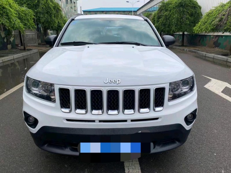 沈阳14年Jeep指南者9