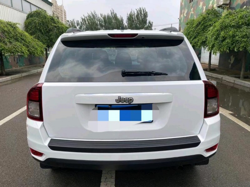 沈阳14年Jeep指南者2