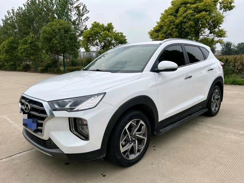 盐城19年现代途胜8