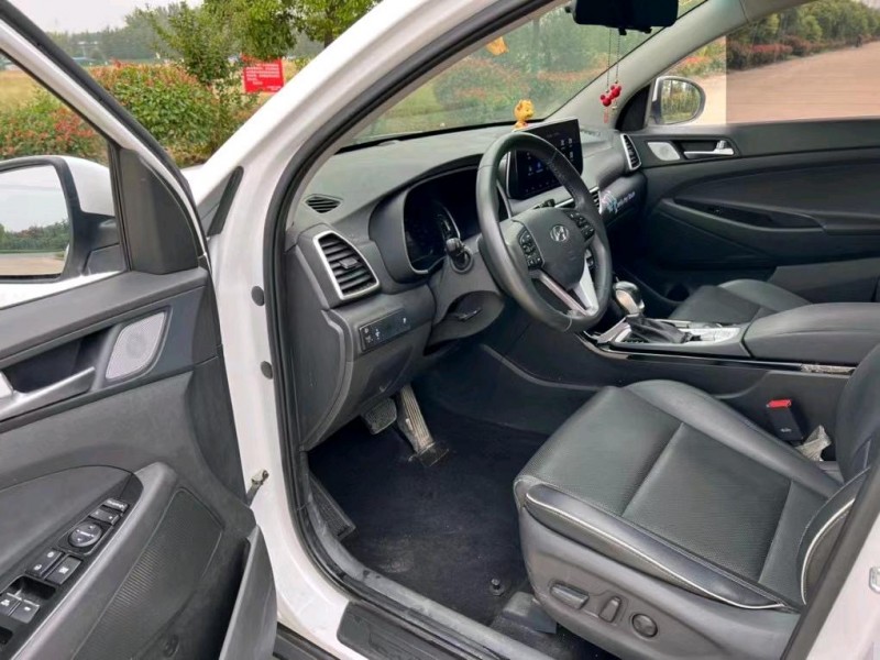 盐城19年现代途胜3