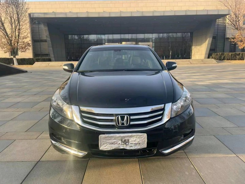 沈阳13年本田雅阁1