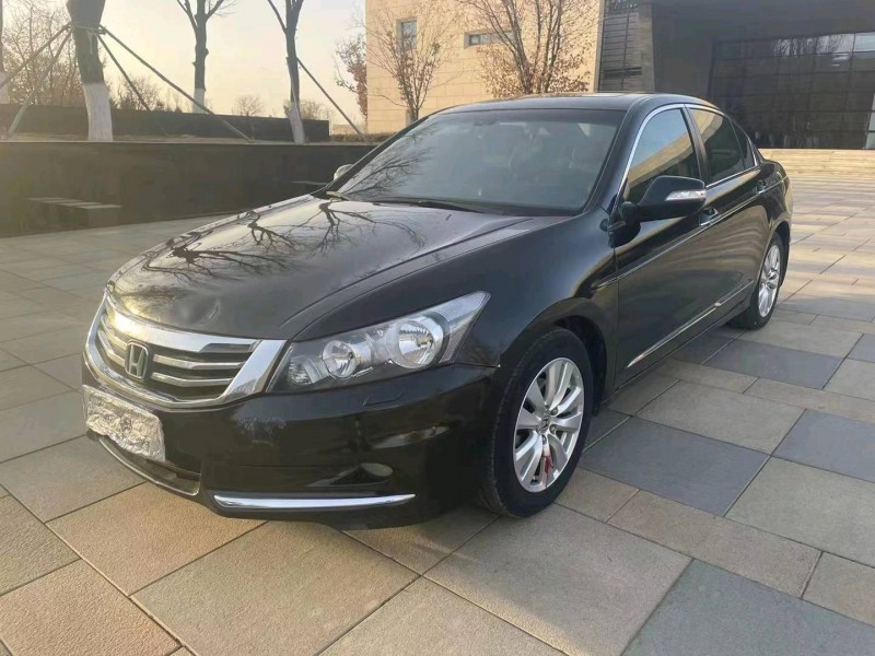 沈阳13年本田雅阁2