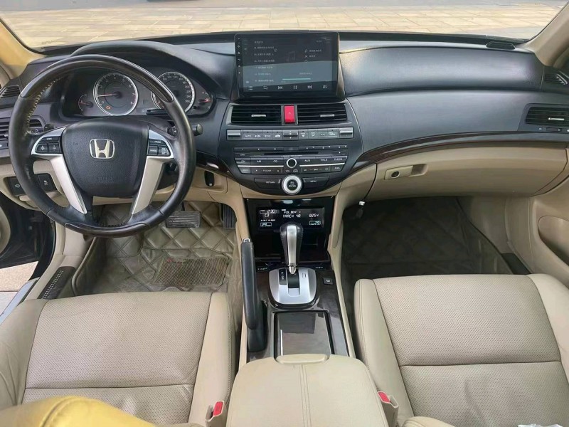 沈阳13年本田雅阁5