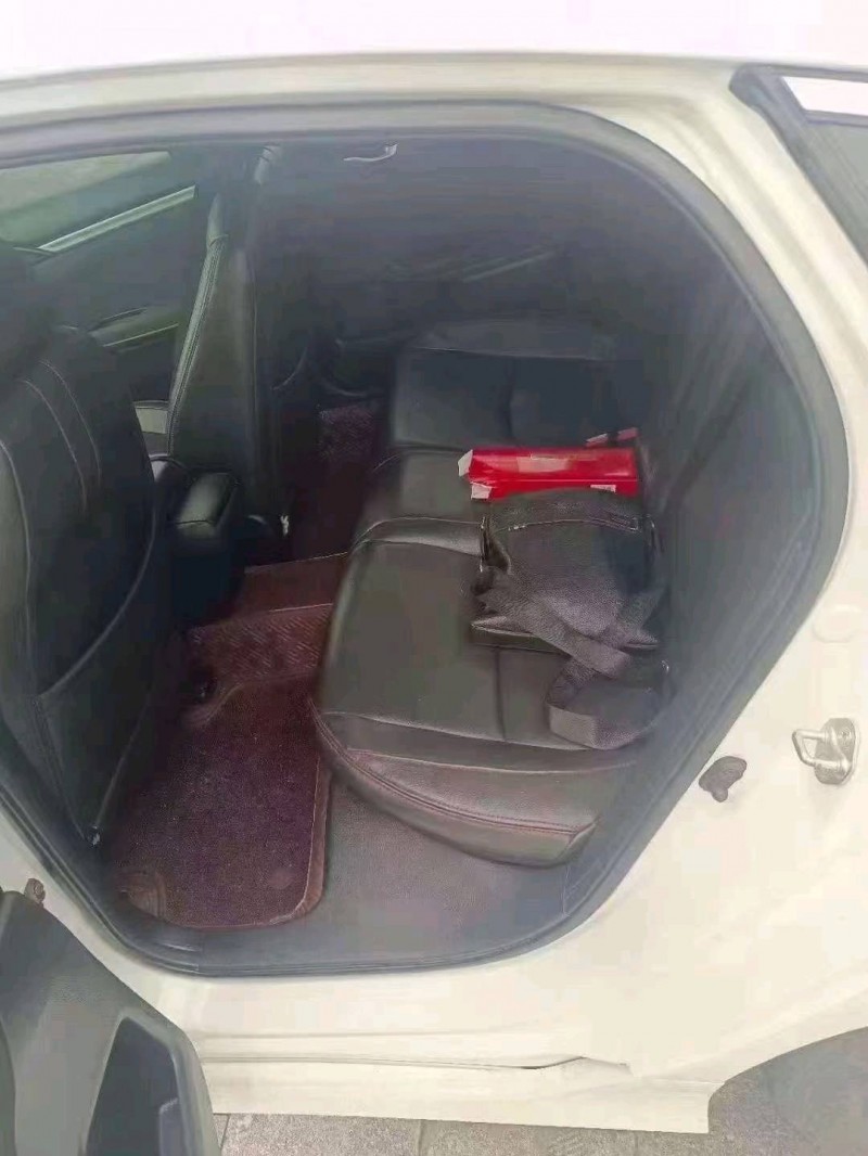 北京18年本田思域3