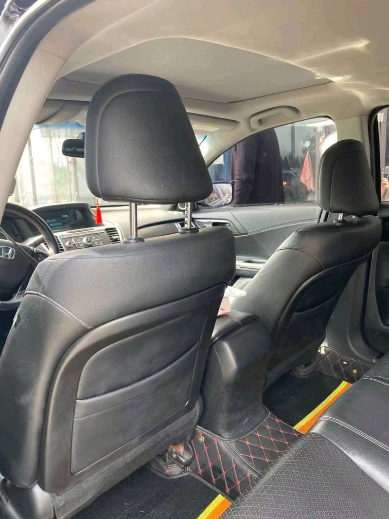 青岛14年本田雅阁3