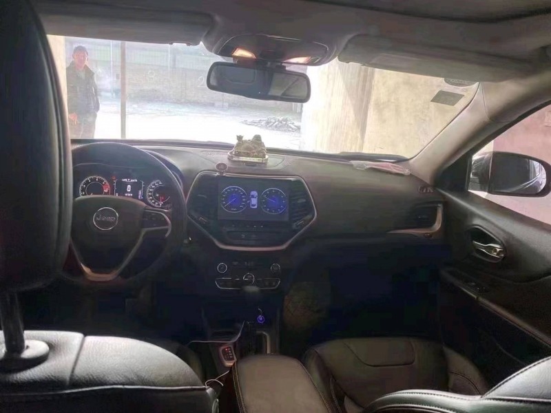 北京17年Jeep自由光5