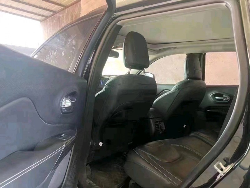 北京17年Jeep自由光4