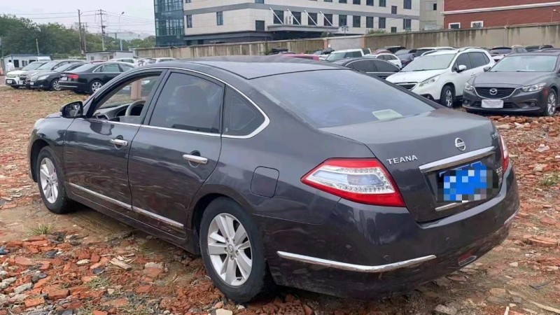 北京11年日产天籁2