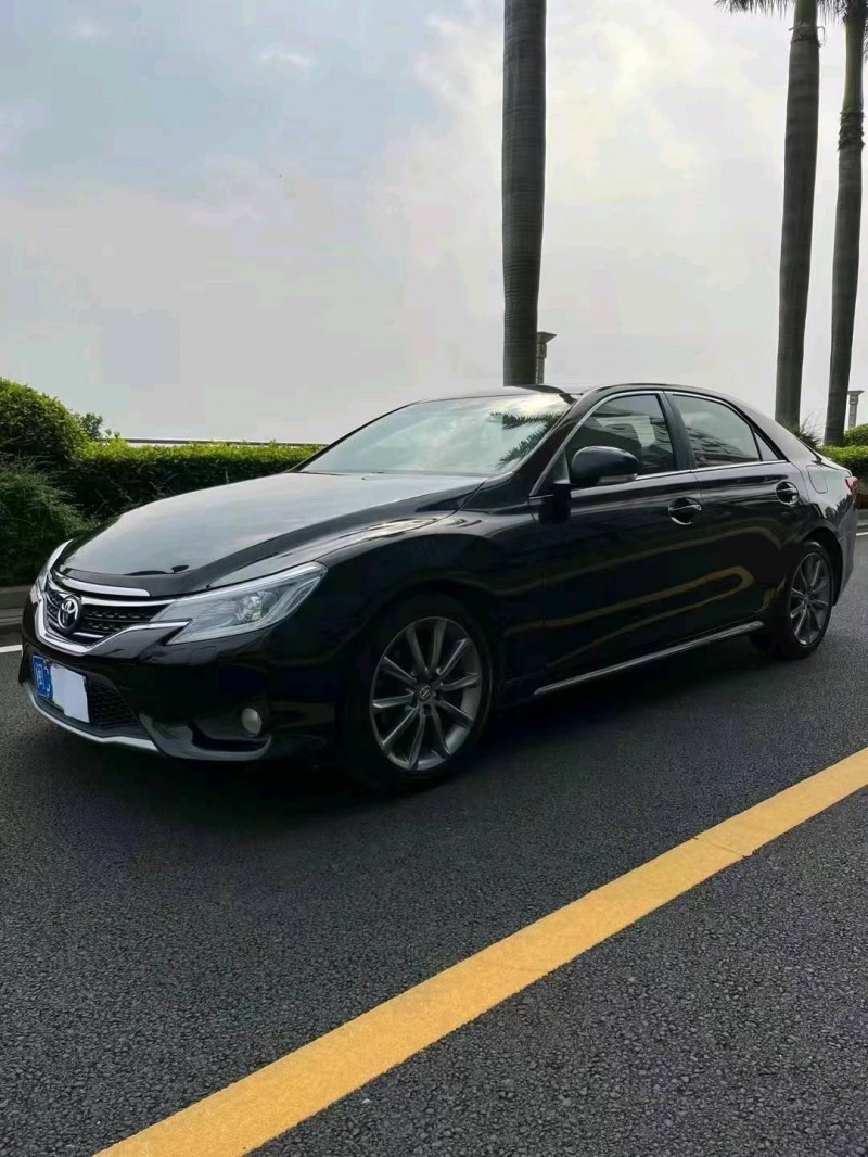 东营15年丰田锐志2
