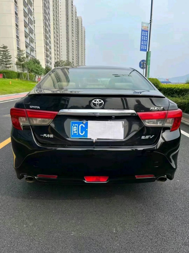 东营15年丰田锐志5
