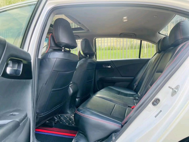 东莞16年本田雅阁6