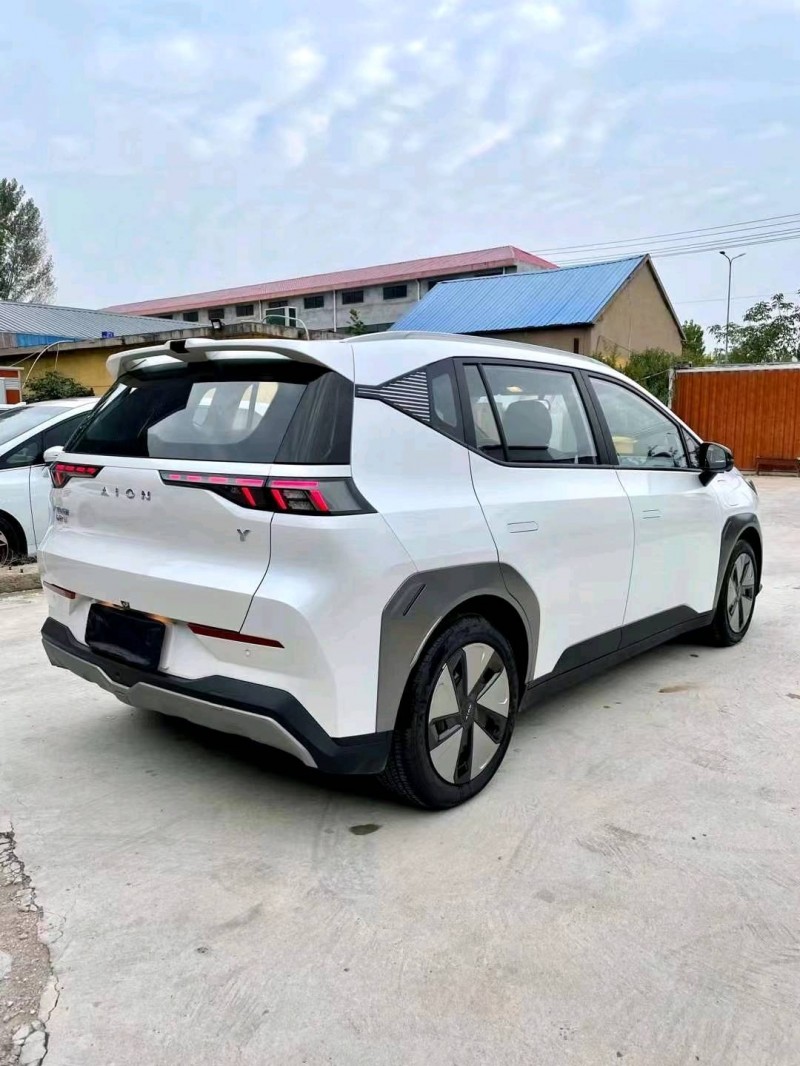 济宁22年传祺埃安Y 704