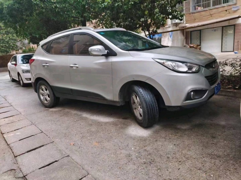 济南12年现代ix351