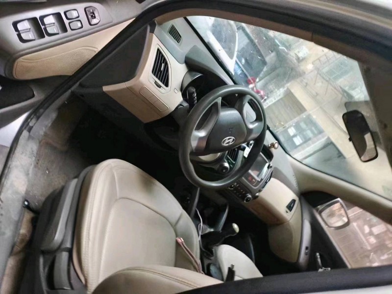 济南12年现代ix352