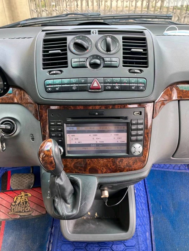 沈阳10年奔驰唯雅诺3