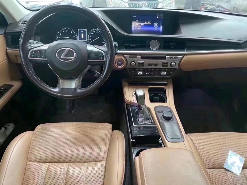 济南17年雷克萨斯ES3