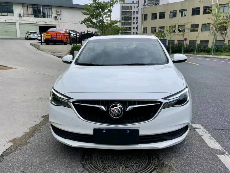 广州18年别克英朗1