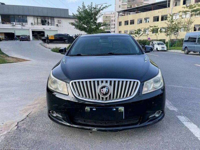 广州11年别克君越1