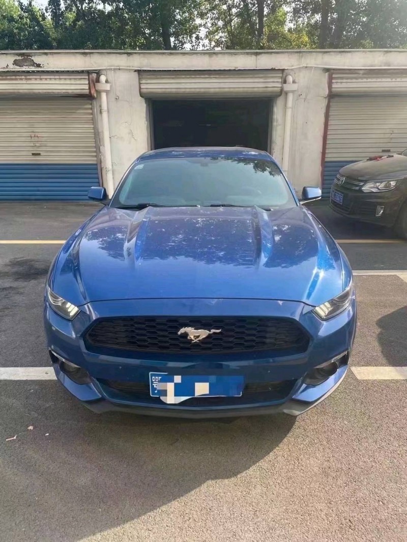 济南17年福特野马1