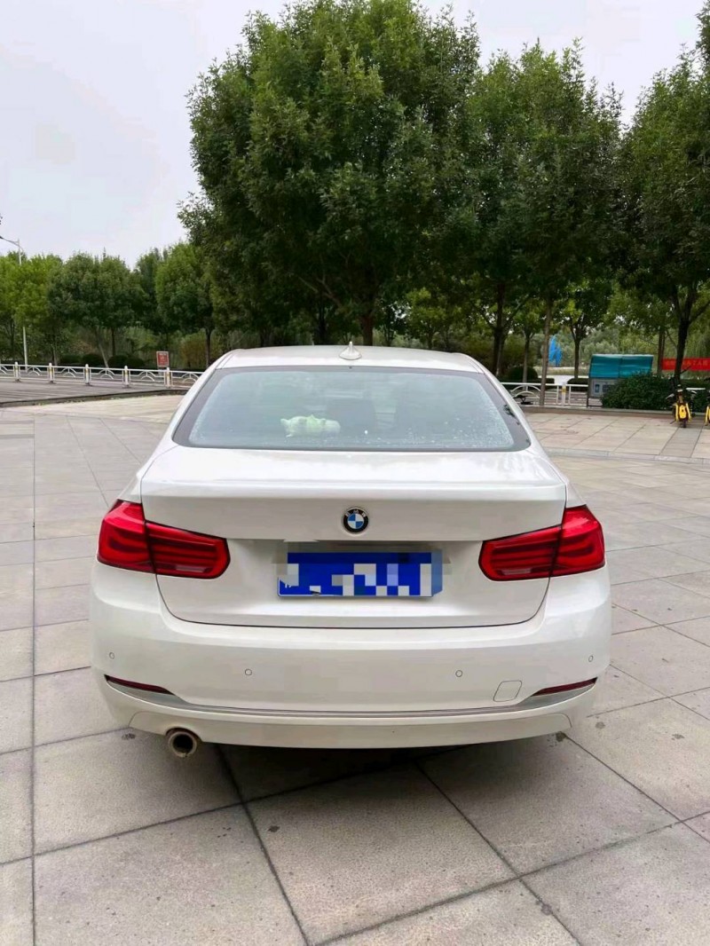 北京18年宝马3系14