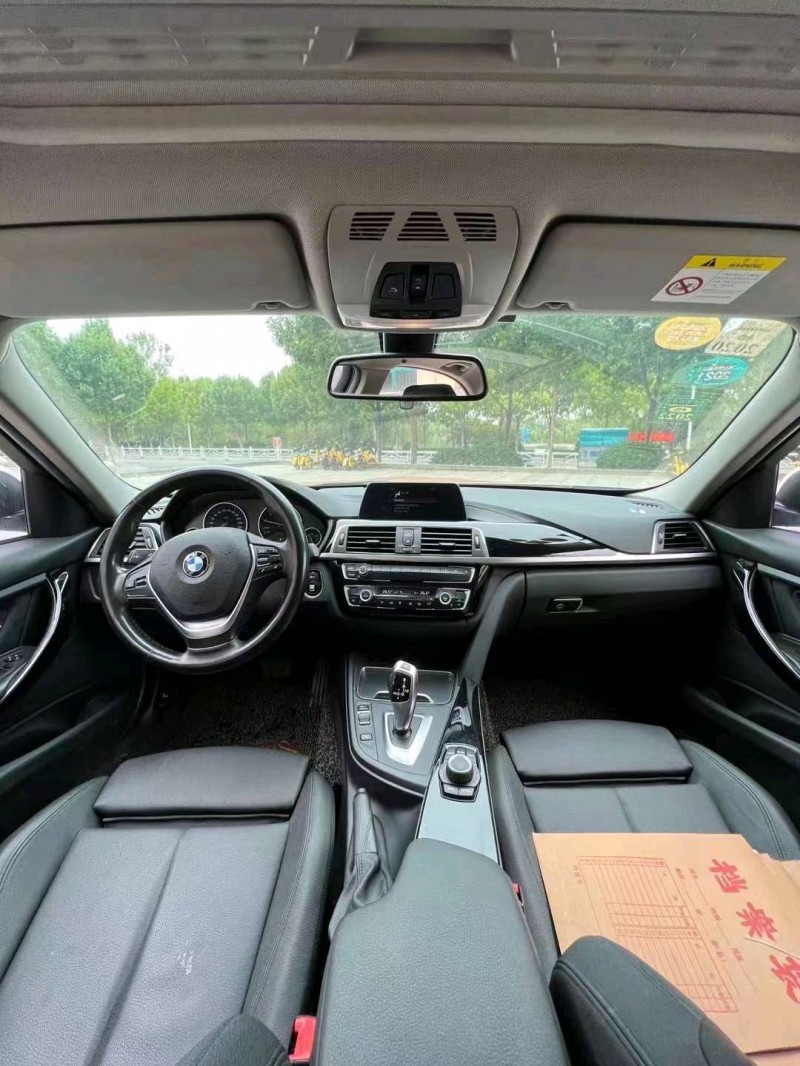 北京18年宝马3系17