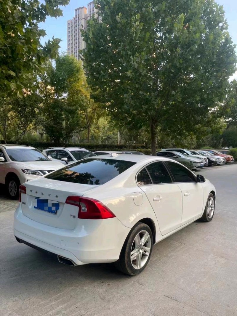 枣庄13年沃尔沃S60L7