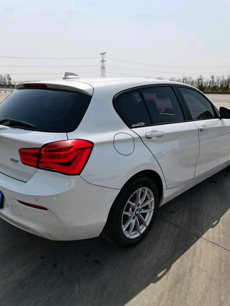 保定17年宝马1系5