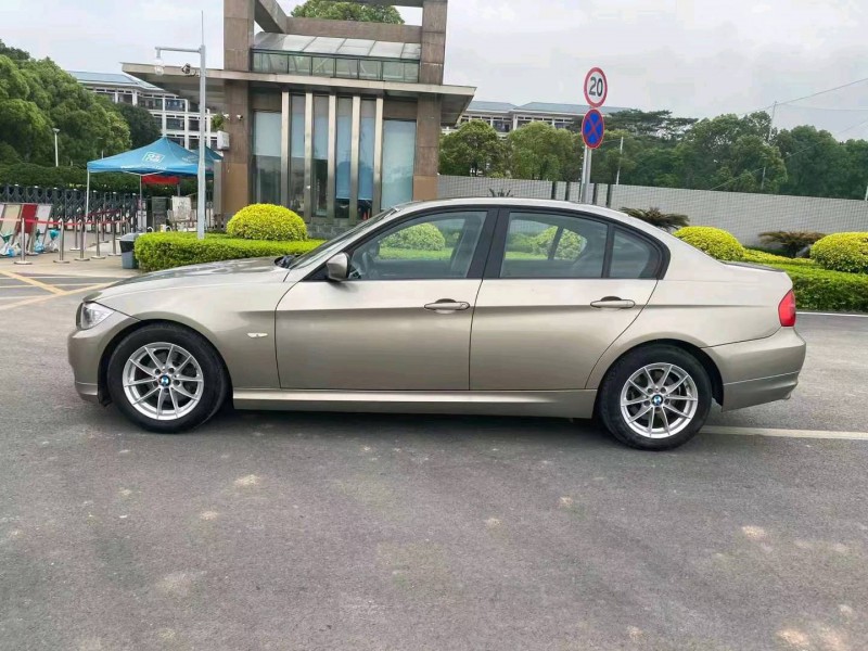 广州12年宝马3系7