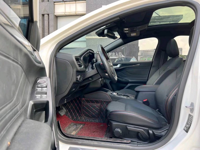 东莞20年福特福克斯7