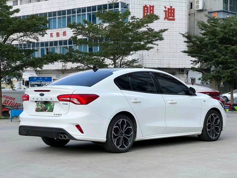 东莞20年福特福克斯8