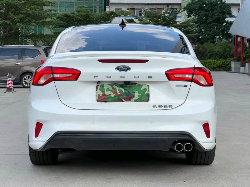 东莞20年福特福克斯9