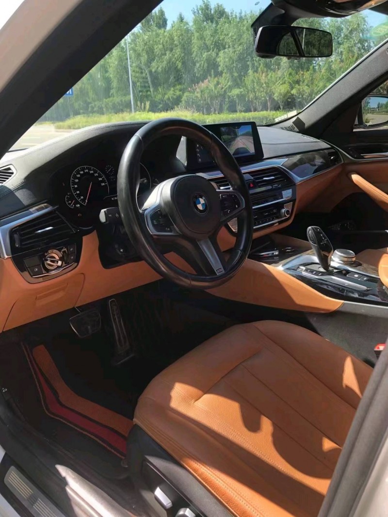 北京19年宝马5系8