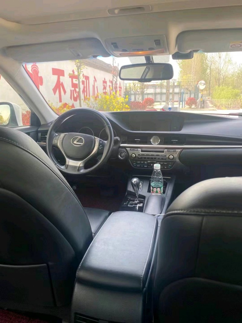 东营13年雷克萨斯ES6