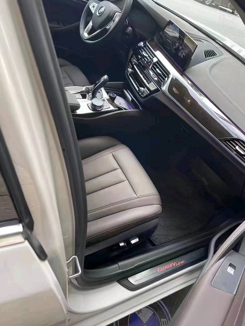 徐州22年宝马5系3