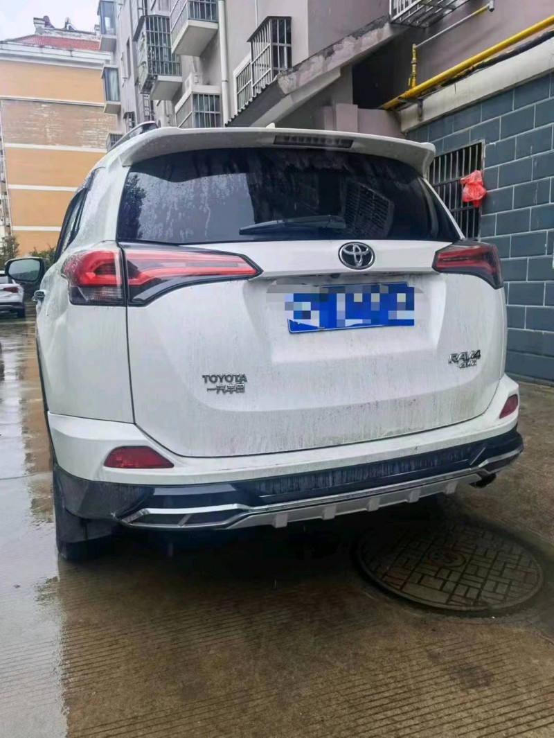 邯鄲17年豐田RAV42