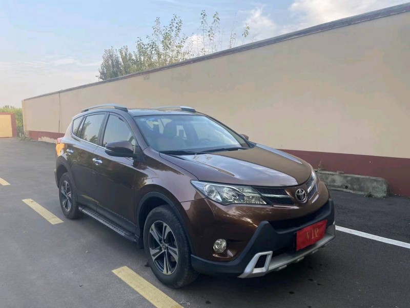 青岛15年丰田RAV47