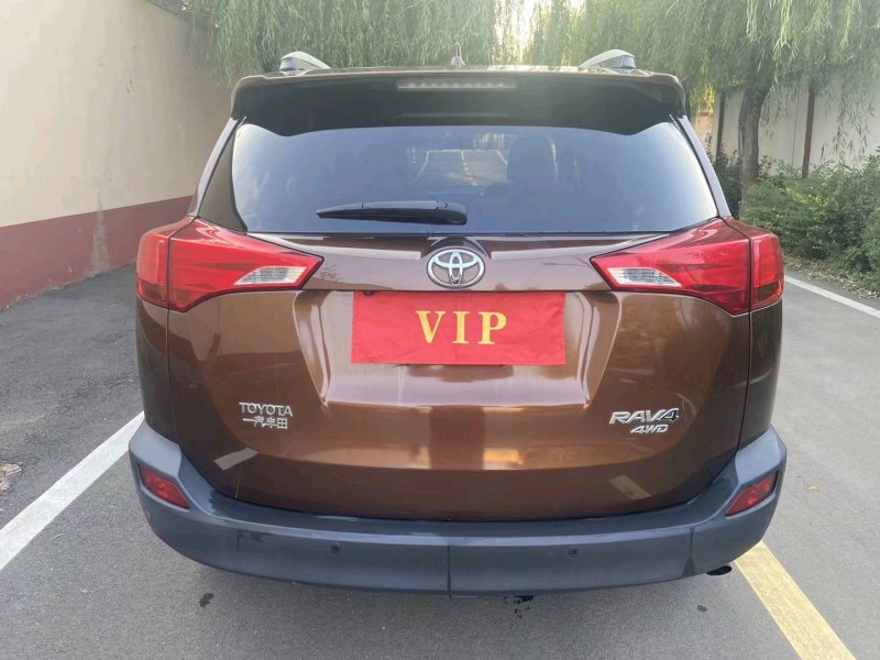 青岛15年丰田RAV41