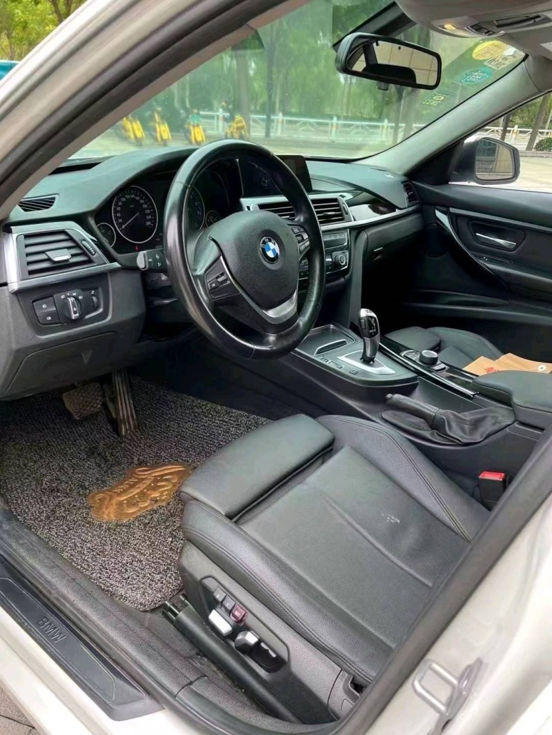 北京18年宝马3系6