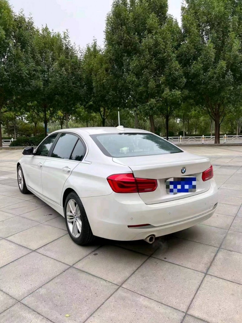 北京18年宝马3系5