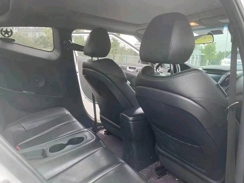 北京13年现代飞思4